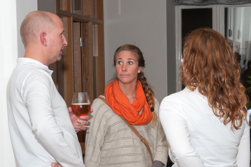 Petra Griekspoor från E-hälsoinstitutet samspråar med Pelle och Selma från Otimo.