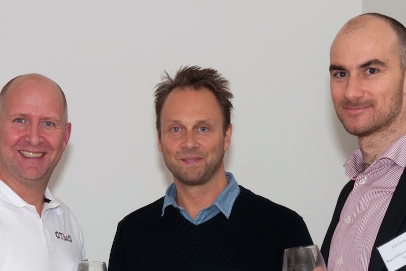 Pelle Sederkvist från Otimo umgicks med Stefan Petersson från Tieto och Eric Ciardi från Regionförbundet.